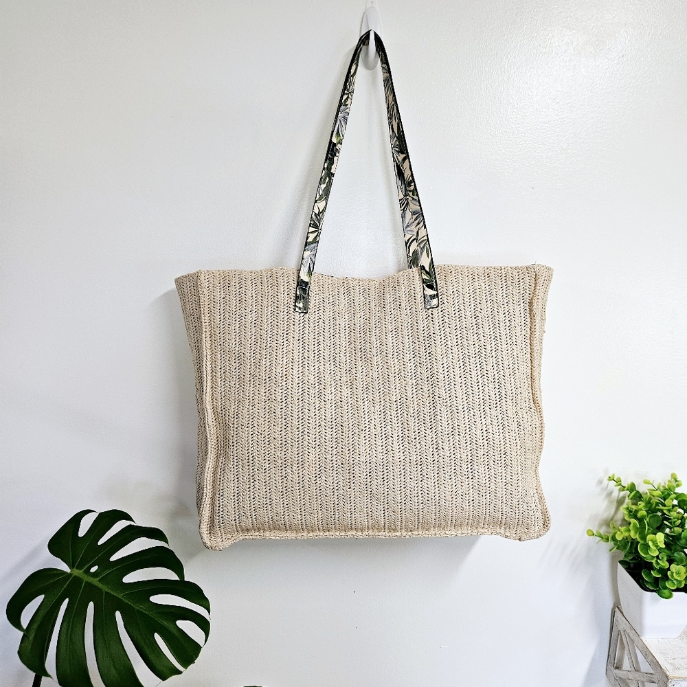 Victorias Secret Straw Tote - Picture 9 of 17
